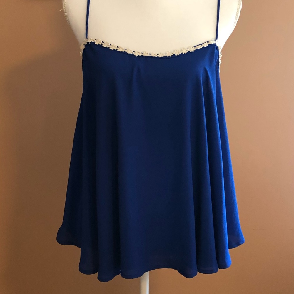 Royal blue tank w/ Daisy Details